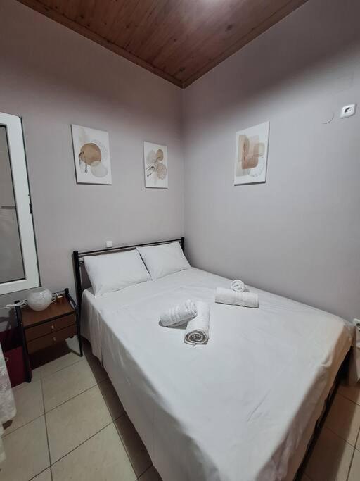Lovely Guesthouse On The Beach Агия Анна Екстериор снимка